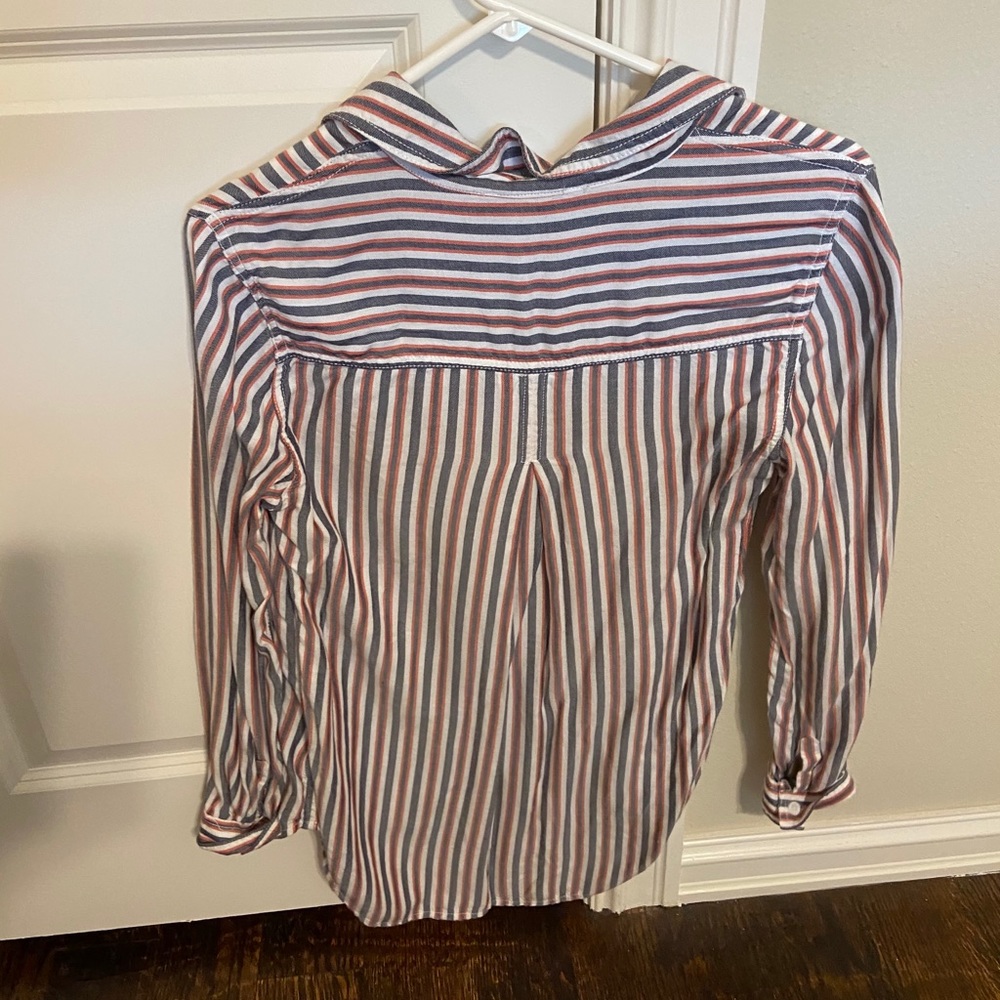 Top - Picture 2 of 2